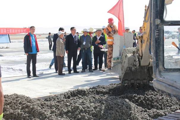 //static2.ivwen.com/users/9857553/8004500412414453acdfca0d20493463.jpg-mobile